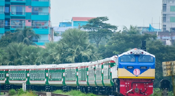 যাত্রীসেবা বাড়াতে নিজস্ব কল সেন্টার সেবা চালু করেছে বাংলাদেশ রেলওয়ে