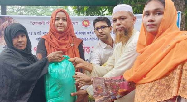 শেরপুর জেলার নকলায় বিনামূল্যে পাট বীজ ও রাসায়নিক সার বিতরণ