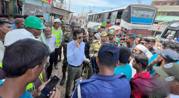 যানজট নিরসনে বিশেষ অভিযানে ভ্রাম্যমাণ আদালতের জরিমানা