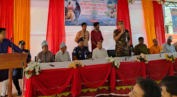 বন্যার্তদের পাশে থাকার প্রত্যয় নিয়ে কিশোরগঞ্জে জন্মাষ্টমী পালিত